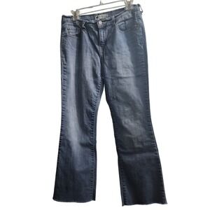 Levi Strauss 515 Bootcut Jeans Womens Light Wash Distressed Raw Hem Size‎